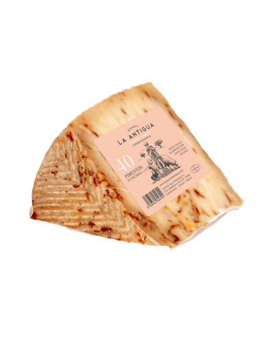 Queso curado de oveja con escamas de pimentón