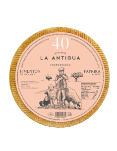 Queso curado de oveja con escamas de pimentón