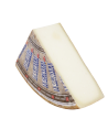 Le Gruyére AOP. Quesoteca cuevas, centro de afinado. Queso de vaca, Queso de Suiza